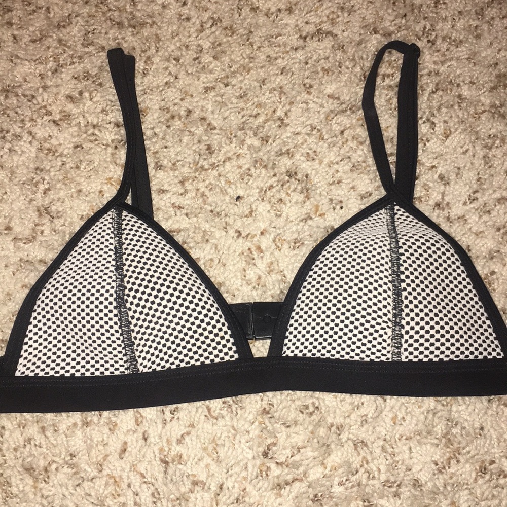Triangl like swimsuit top - Picture 2 of 3